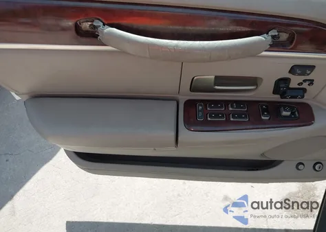 2003 Lincoln Town Car Cartier z USA, uszkodzony, nr VIN 1LNHM83WX3Y635492